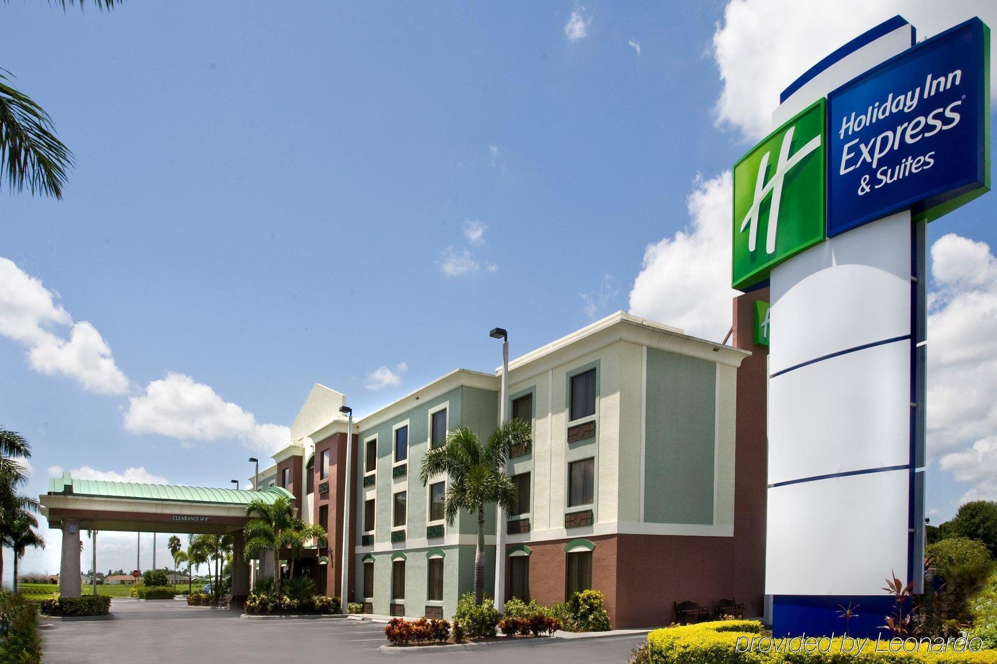 Holiday Inn Express Hotel & Suites Clewiston By Ihg Exterior foto