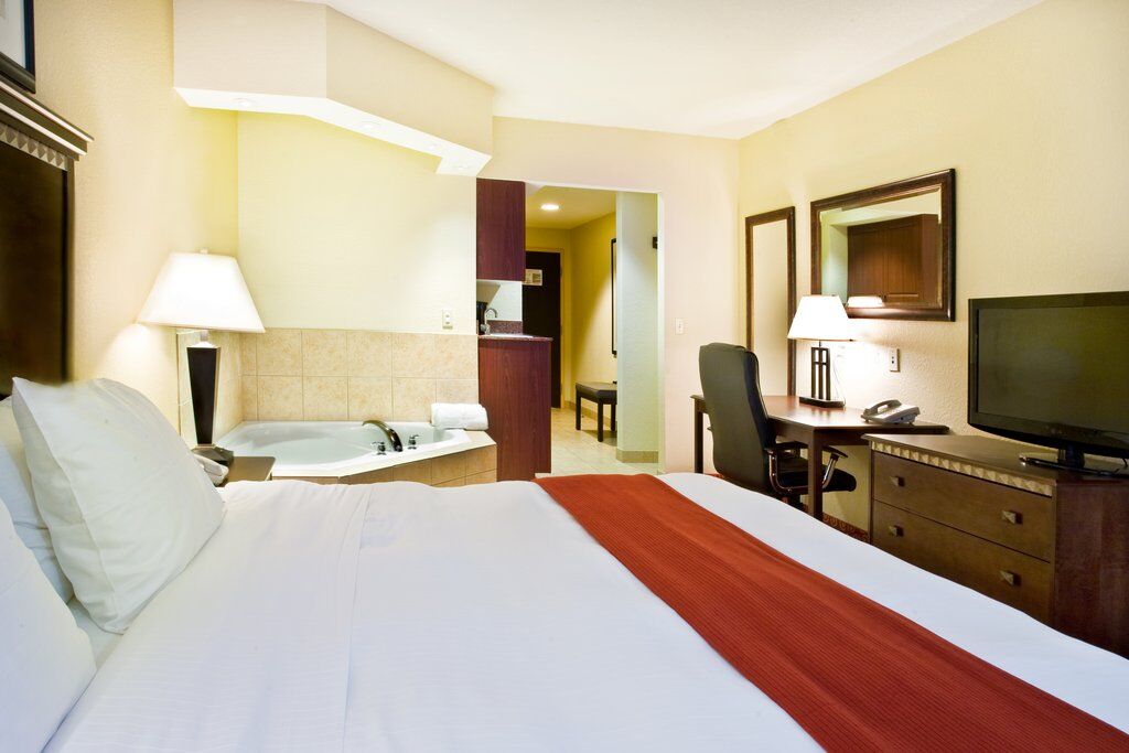 Holiday Inn Express Hotel & Suites Clewiston By Ihg Exterior foto